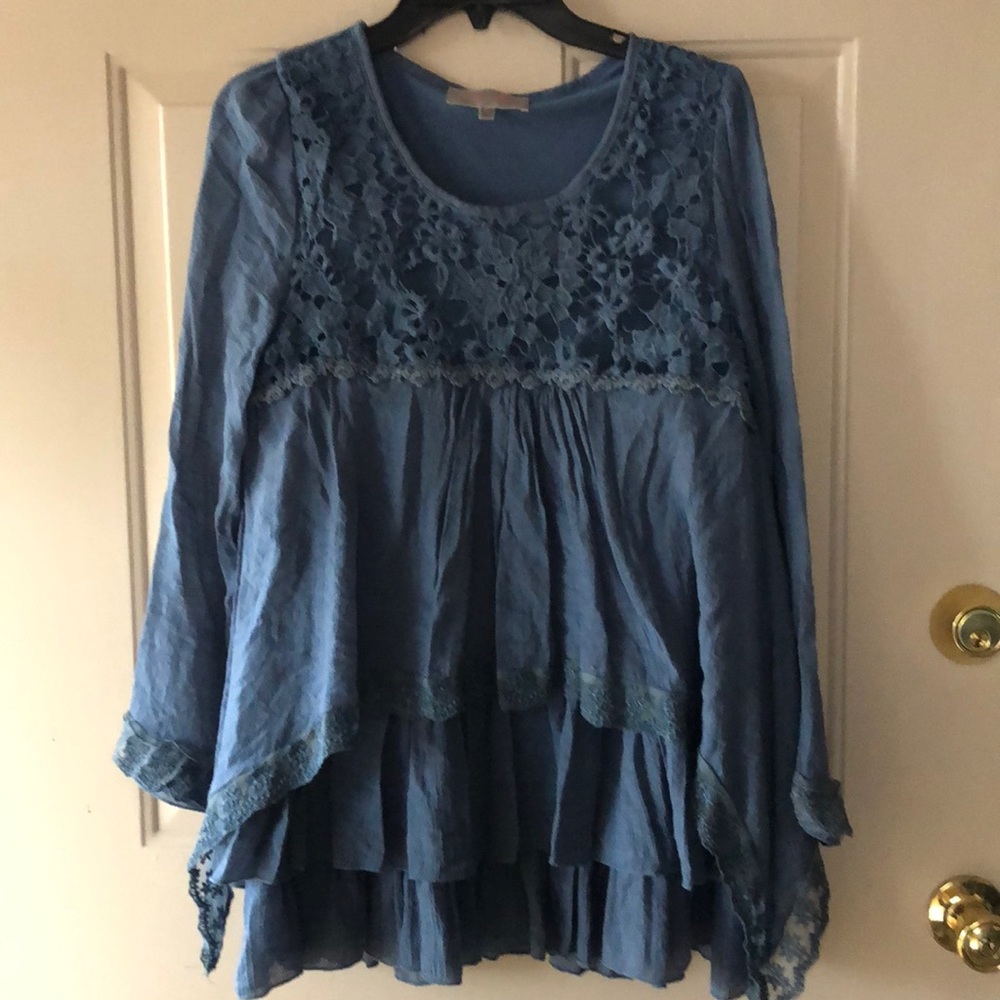 Pretty angel top